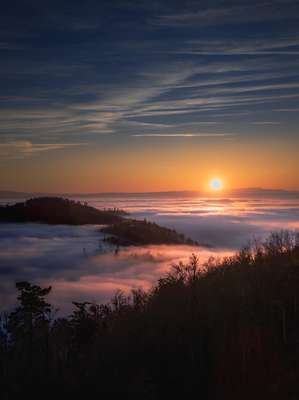 compressed-sun above the clouds.jpeg compressed-sun above the clouds.jpeg