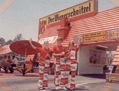 compressed-Der Wienerschnitzel.jpeg compressed-Der Wienerschnitzel.jpeg